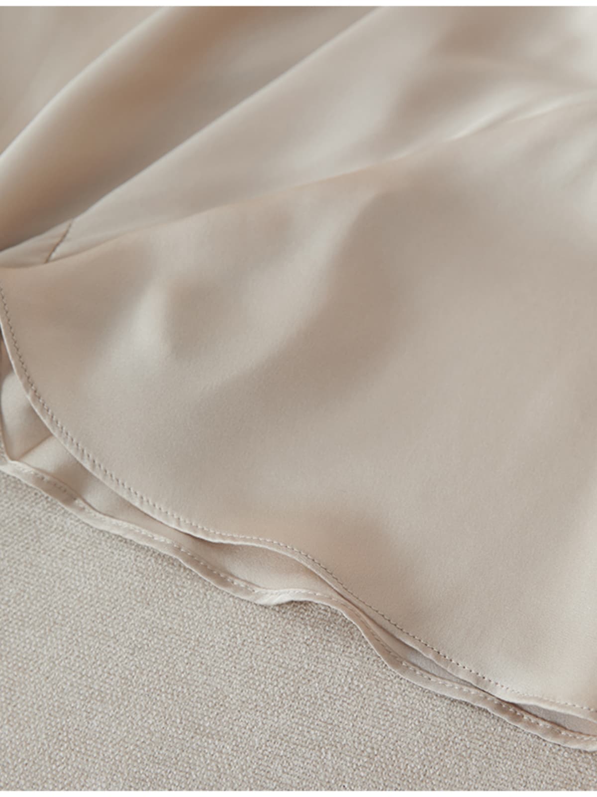 Heavyweight Ruched Waist Mulberry Silk Maxi Dress fabric detail showing soft and elegant drape.