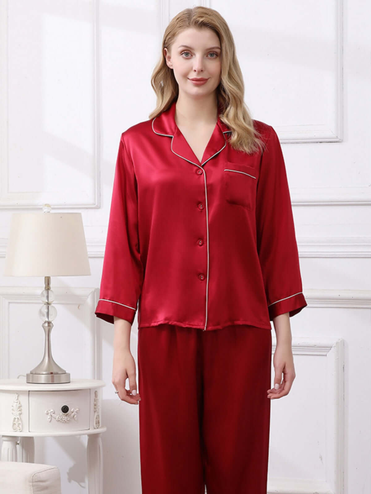 women's cozy long - sleeved pure silk pajamas set in red color
