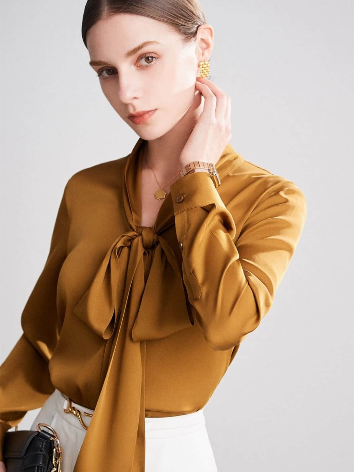 Scarf - collar Ribbon Silk Blouse in champagne