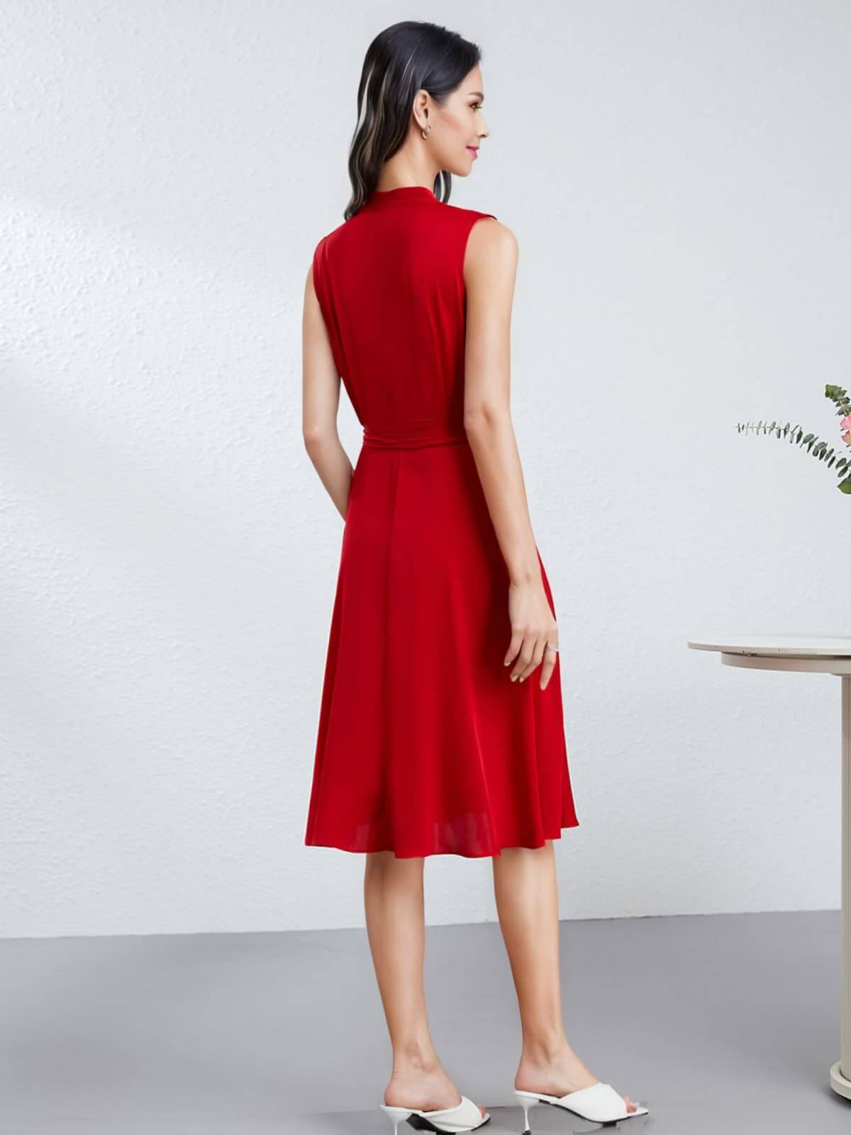 Back view of 2025 Summer Heavyweight Mulberry Sleeveless Silk Dress in red