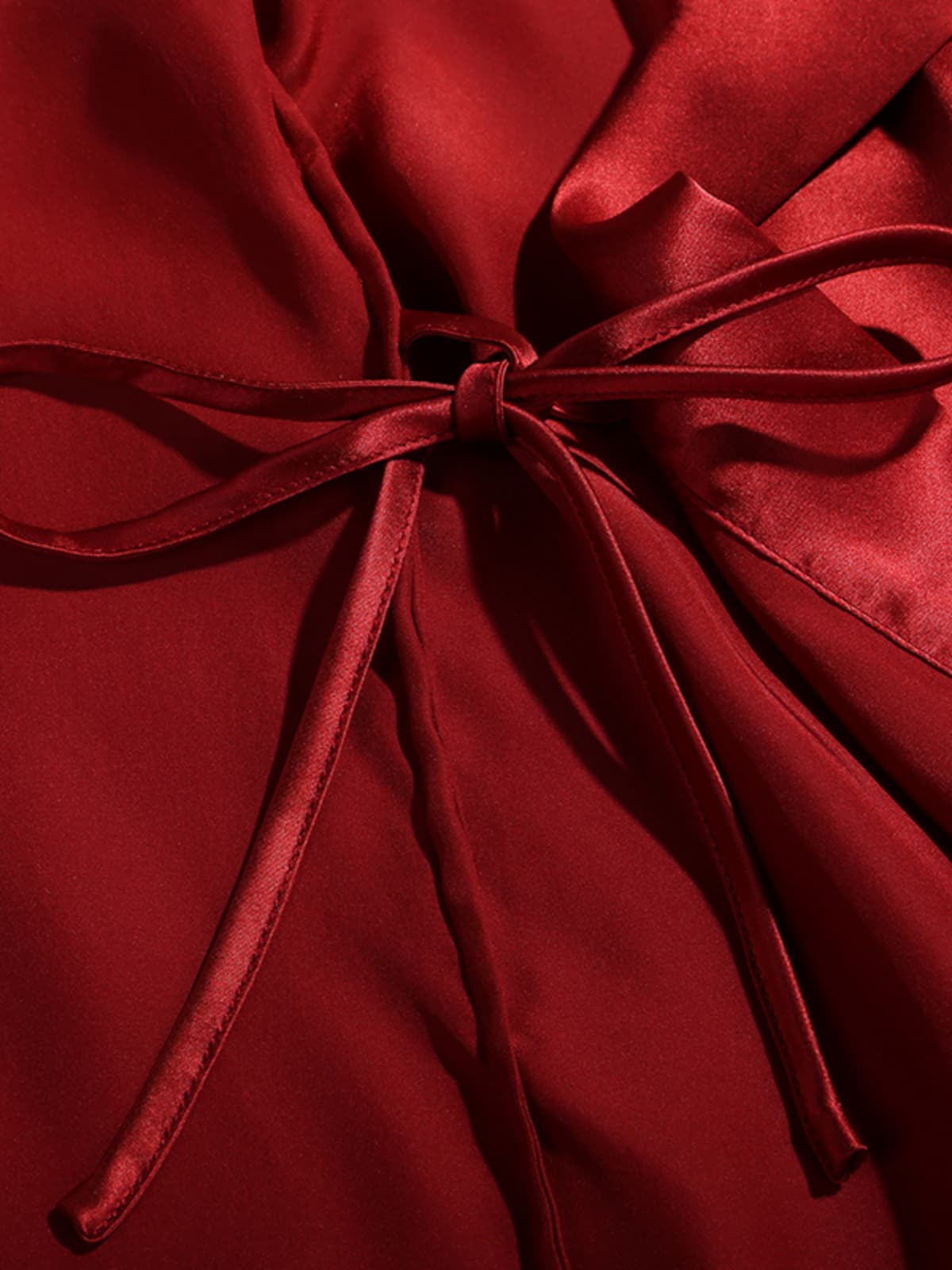 Waist details of Strap Lace Silk Pajamas Nightgown Three - piece Set