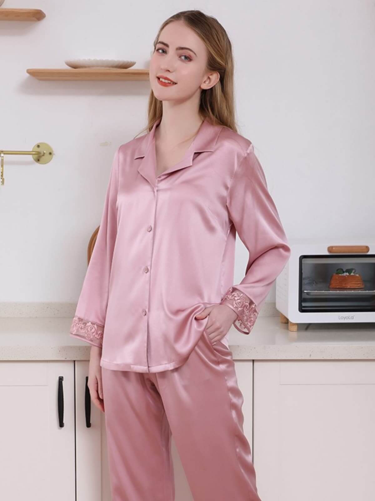 Lace Mulberry Silk Pajamas Set Women Nightwear in pink