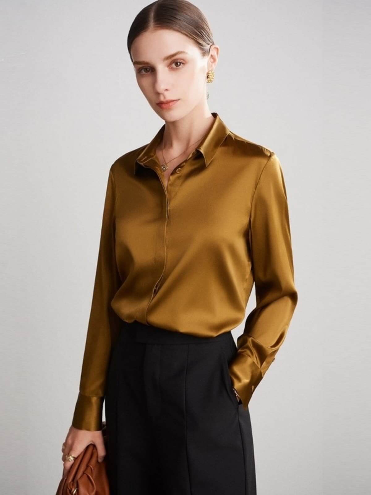 Profile of Trendy Women's Mulberry Silk Blouse