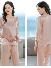 Profile of Women's Minimalist Silk Pajama Set – Soft Loungewear