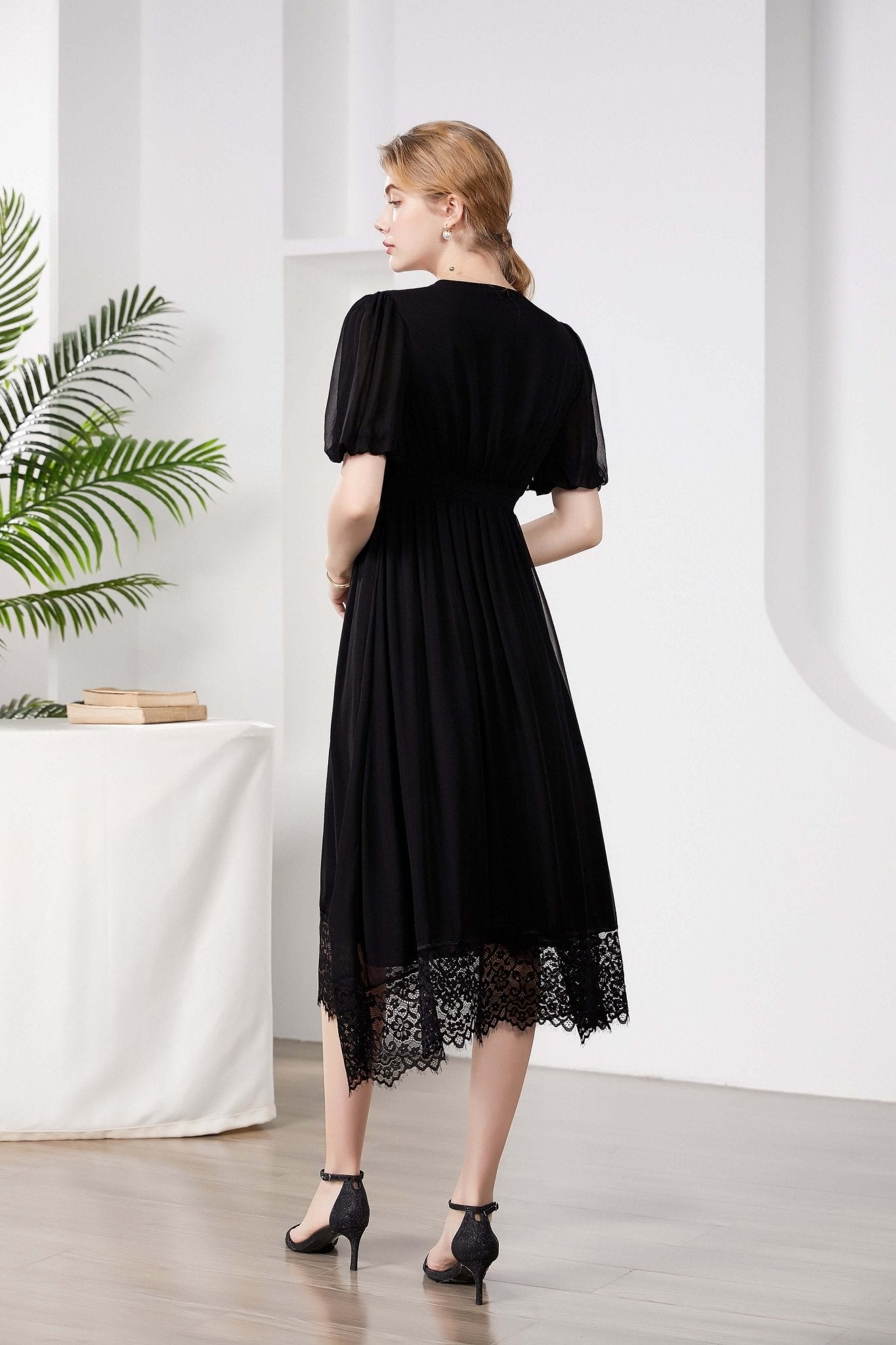 Chic Minimalist Mulberry Silk Dress - SILKSER