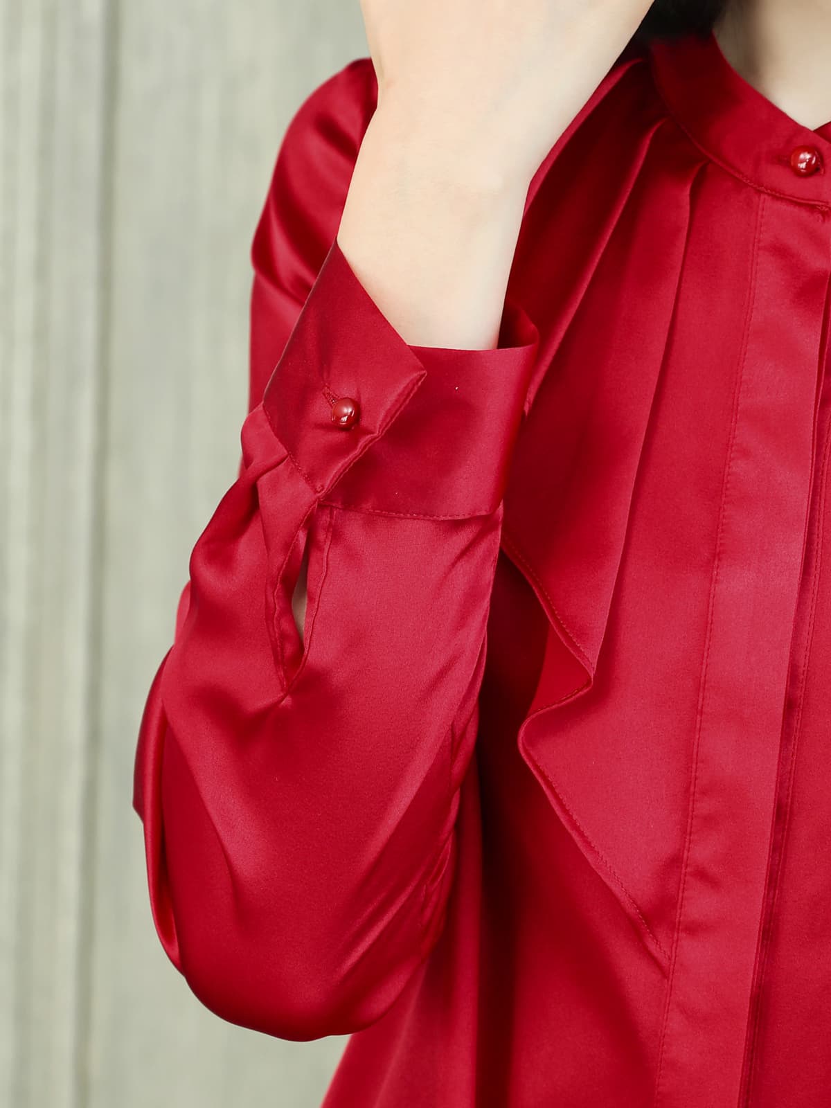 Chic Ruffled Silk Blouse-sleeves details-SILKSER