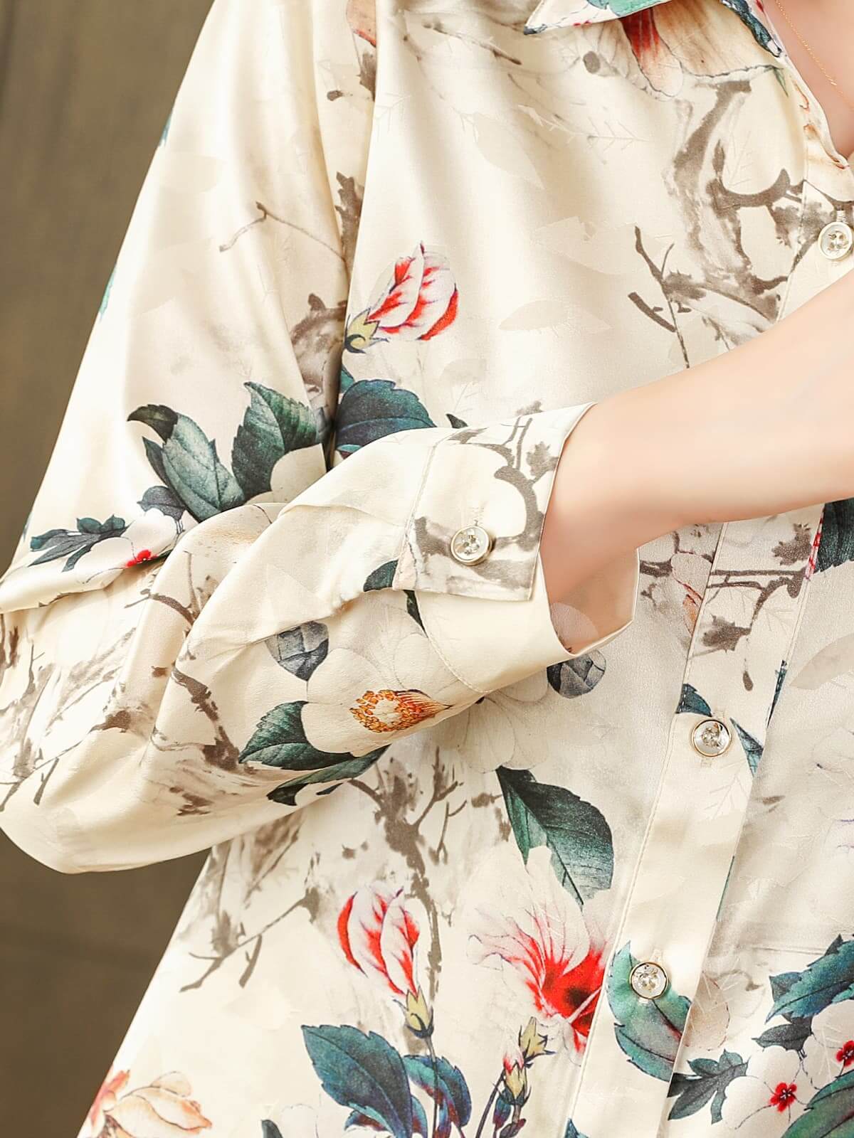 Delicate Print Silk Blouse-sleeves details-SILKSER