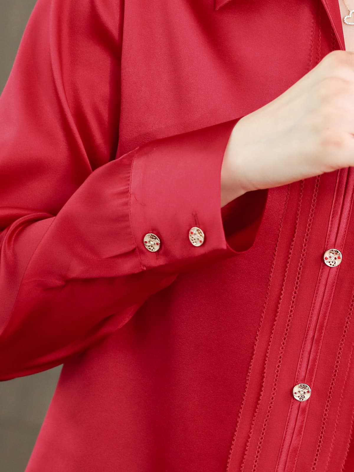 Chic Polo Collar Silk Blouse-sleeves details-SILKSER